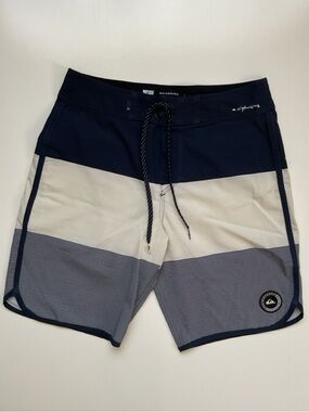 Quiksilver Sz 29 Board Shorts/Swim Trunks, Blue, Cream, Stripes